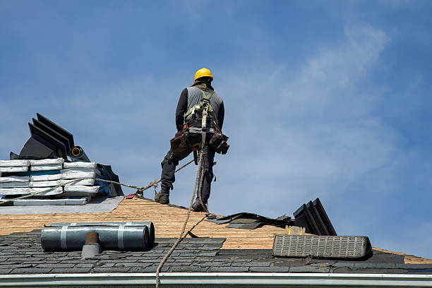 Professional Roofing technician working in Hooper, WA